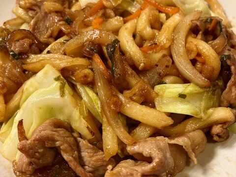 ガッツリ！ペロリ！焼肉のタレで焼きうどん